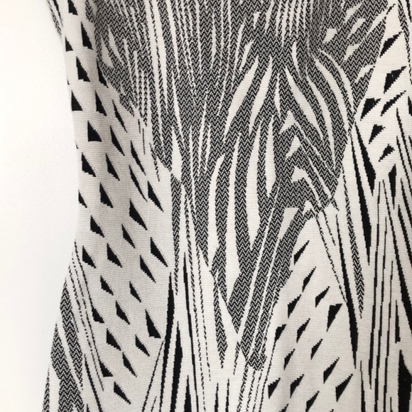 Black & White Midi Dress - Picture 2 of 4